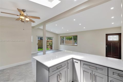 Villa ou maison à vendre à Fort Lauderdale, Floride: 3 chambres, 136.85 m2 № 1973732 - photo 12