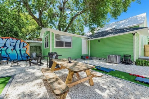 House in Tampa, Florida 3 bedrooms, 101.91 sq.m. № 2151281 - photo 29