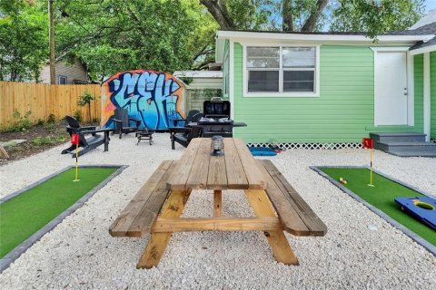House in Tampa, Florida 3 bedrooms, 101.91 sq.m. № 2151281 - photo 22
