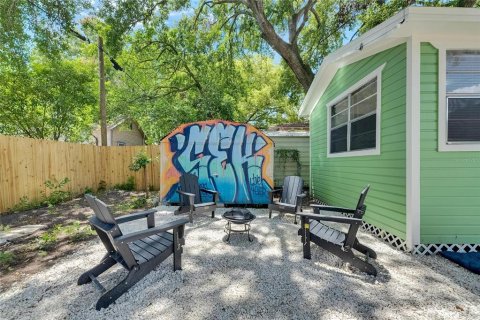 House in Tampa, Florida 3 bedrooms, 101.91 sq.m. № 2151281 - photo 28