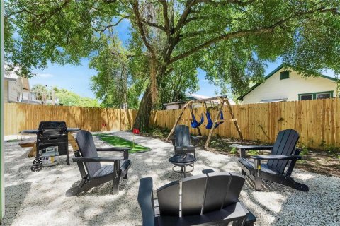 House in Tampa, Florida 3 bedrooms, 101.91 sq.m. № 2151281 - photo 26