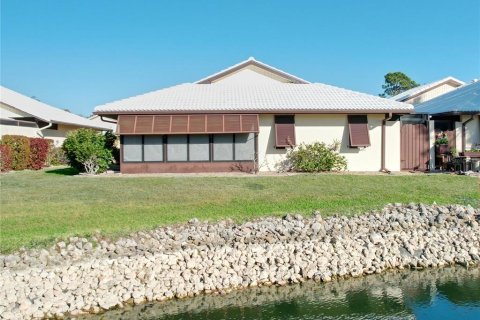 Villa ou maison à vendre à Venice, Floride: 2 chambres, 142.88 m2 № 2294810 - photo 3