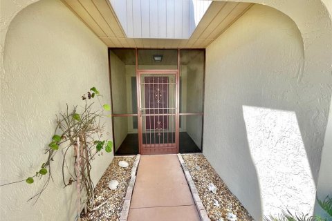 Villa ou maison à vendre à Venice, Floride: 2 chambres, 142.88 m2 № 2294810 - photo 5