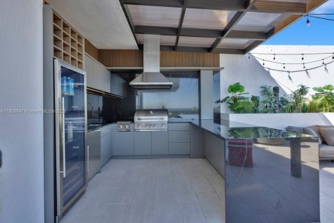 Condominio en venta en Fort Lauderdale, Florida, 4 dormitorios, 356 m2 № 1965420 - foto 14