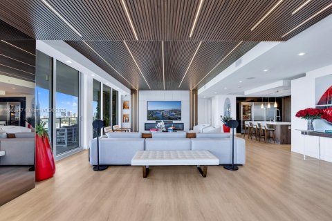 Condominio en venta en Fort Lauderdale, Florida, 4 dormitorios, 356 m2 № 1965420 - foto 30