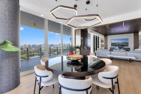Condominio en venta en Fort Lauderdale, Florida, 4 dormitorios, 356 m2 № 1965420 - foto 25