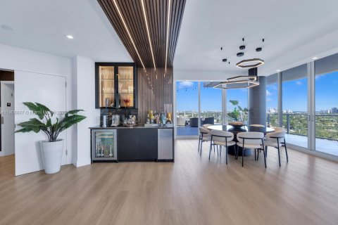 Condominio en venta en Fort Lauderdale, Florida, 4 dormitorios, 356 m2 № 1965420 - foto 23