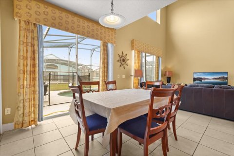 House in Kissimmee, Florida 7 bedrooms, 263.29 sq.m. № 2211774 - photo 17