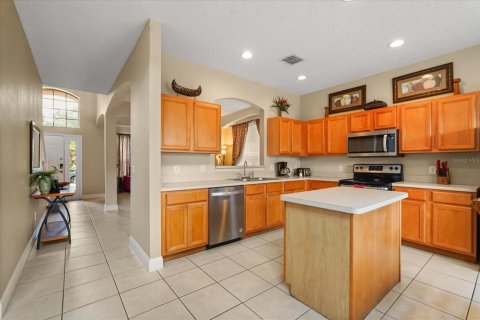 House in Kissimmee, Florida 7 bedrooms, 263.29 sq.m. № 2211774 - photo 16