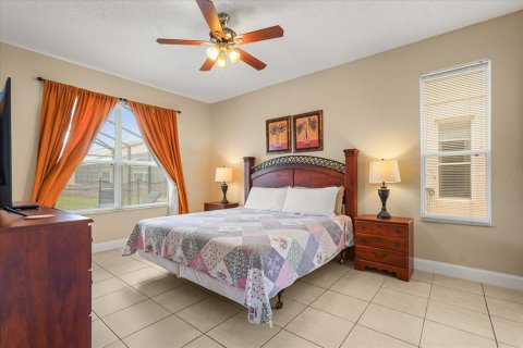 House in Kissimmee, Florida 7 bedrooms, 263.29 sq.m. № 2211774 - photo 22