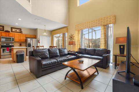 House in Kissimmee, Florida 7 bedrooms, 263.29 sq.m. № 2211774 - photo 18