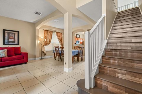 House in Kissimmee, Florida 7 bedrooms, 263.29 sq.m. № 2211774 - photo 9