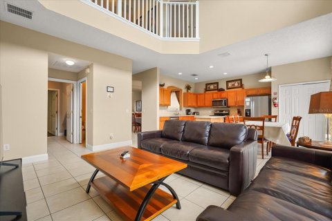 House in Kissimmee, Florida 7 bedrooms, 263.29 sq.m. № 2211774 - photo 19