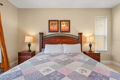 House in Kissimmee, Florida 7 bedrooms, 263.29 sq.m. № 2211774 - photo 24