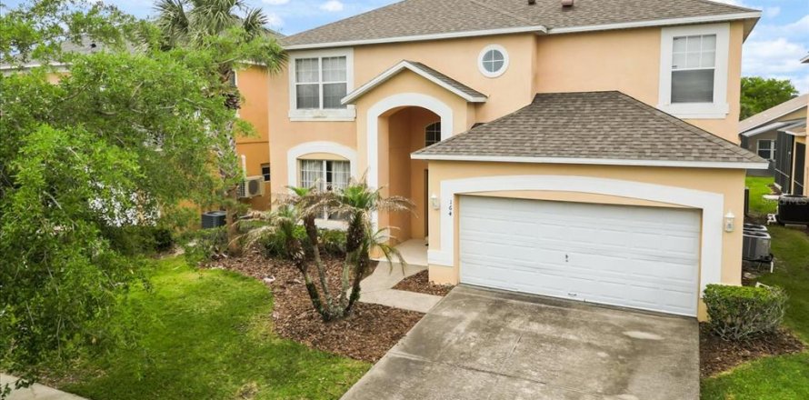 House in Kissimmee, Florida 7 bedrooms, 263.29 sq.m. № 2211774