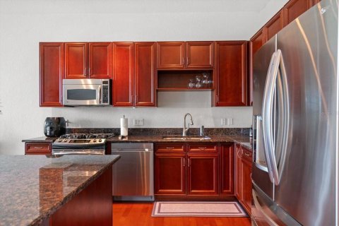 Condo in Orlando, Florida, 2 bedrooms  № 1747373 - photo 8