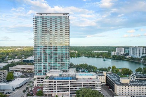 Condo in Orlando, Florida, 2 bedrooms  № 1747373 - photo 1