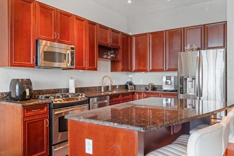 Condo in Orlando, Florida, 2 bedrooms  № 1747373 - photo 10