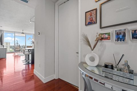 Condo in Orlando, Florida, 2 bedrooms  № 1747373 - photo 6