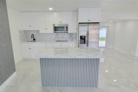 Villa ou maison à vendre à Miami Gardens, Floride: 3 chambres, 127.09 m2 № 1951218 - photo 7