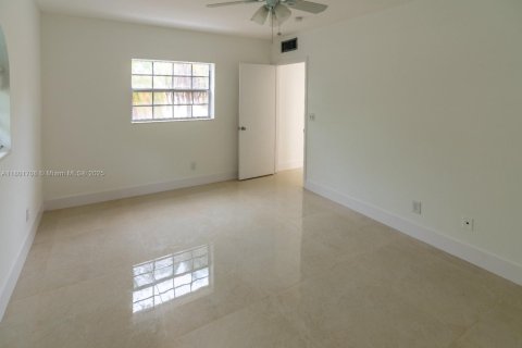 Condo in Miami, Florida, 1 bedroom  № 1689323 - photo 28