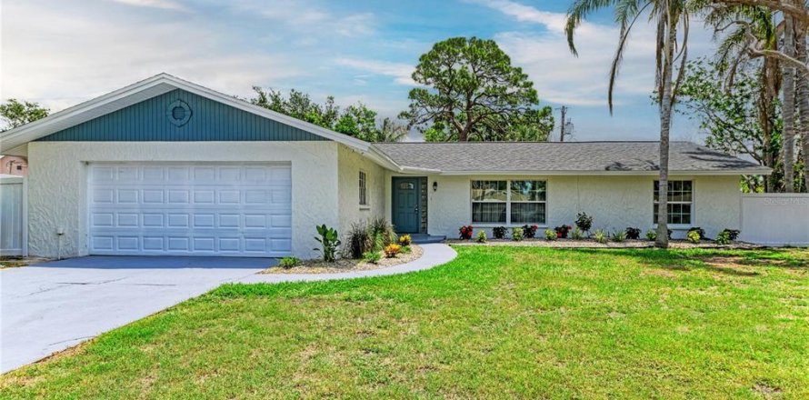 House in Bradenton, Florida 3 bedrooms, 161.28 sq.m. № 1776521