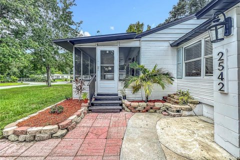 Villa ou maison à vendre à Sanford, Floride: 2 chambres, 78.04 m2 № 2310026 - photo 2