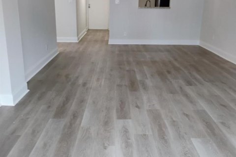 Copropriété à vendre à Coral Springs, Floride: 1 chambre, 77.57 m2 № 2185685 - photo 2