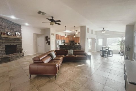 Villa ou maison à vendre à Beverly Hills, Floride: 3 chambres, 181.72 m2 № 2209619 - photo 5