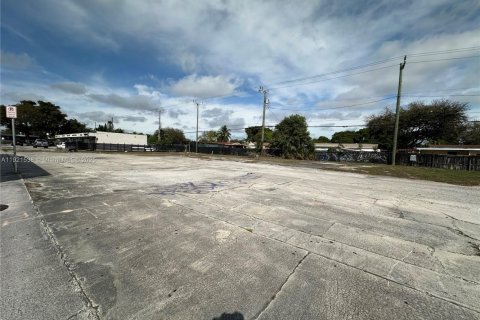 Commercial property in Hollywood, Florida № 2082744 - photo 3