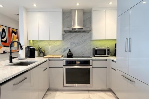 Купить кондоминиум в Майами-Бич, Флорида 1 спальня, 67.17м2, № 1984624 - фото 8