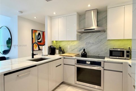 Купить кондоминиум в Майами-Бич, Флорида 1 спальня, 67.17м2, № 1984624 - фото 10