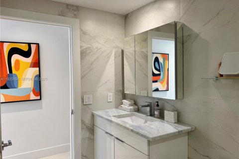 Купить кондоминиум в Майами-Бич, Флорида 1 спальня, 67.17м2, № 1984624 - фото 29