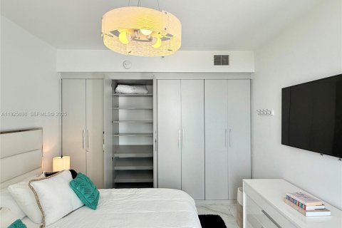 Купить кондоминиум в Майами-Бич, Флорида 1 спальня, 67.17м2, № 1984624 - фото 24