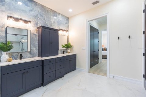Casa en alquiler en Saint Petersburg, Florida, 4 dormitorios, 314.94 m2 № 1910517 - foto 10