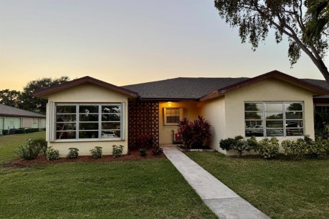 Condo in St. Lucie, Florida, 2 bedrooms № 2246266 - photo 19
