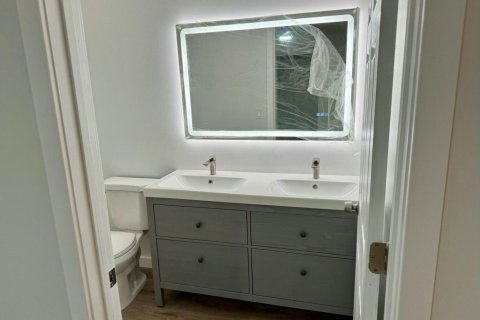 Condo in St. Lucie, Florida, 2 bedrooms № 2246266 - photo 14