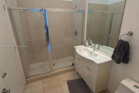 Condominio en alquiler en Miami, Florida, 2 dormitorios, 94.02 m2 № 1977544 - foto 10