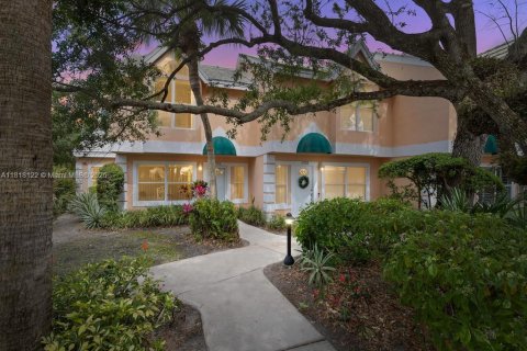 Condominio en venta en Vero Beach, Florida, 3 dormitorios, 198.44 m2 № 1775253 - foto 2