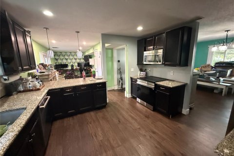 Villa ou maison à vendre à Tampa, Floride: 3 chambres, 221.48 m2 № 2419148 - photo 28