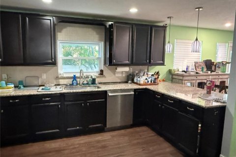 Villa ou maison à vendre à Tampa, Floride: 3 chambres, 221.48 m2 № 2419148 - photo 2