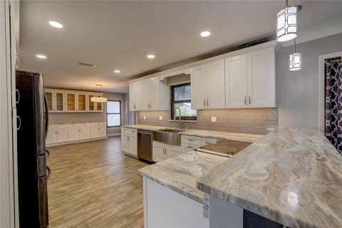 Villa ou maison à vendre à Sarasota, Floride: 4 chambres, 236.99 m2 № 2314923 - photo 18