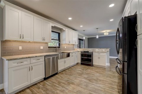 Villa ou maison à vendre à Sarasota, Floride: 4 chambres, 236.99 m2 № 2314923 - photo 15