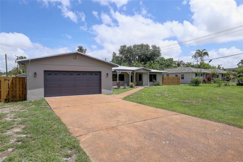 Villa ou maison à vendre à Sarasota, Floride: 4 chambres, 236.99 m2 № 2314923 - photo 2