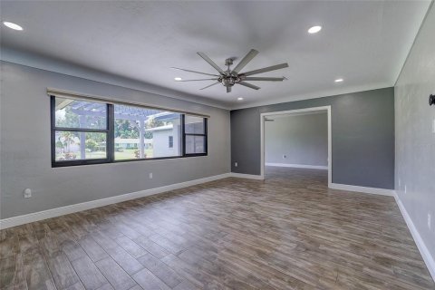 Villa ou maison à vendre à Sarasota, Floride: 4 chambres, 236.99 m2 № 2314923 - photo 9