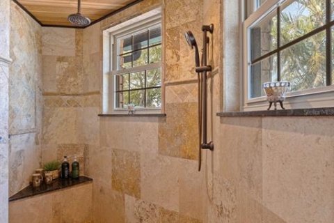 Купить виллу или дом в Сент-Питерсберг, Флорида 13 комнат, 312.71м2, № 1649335 - фото 25