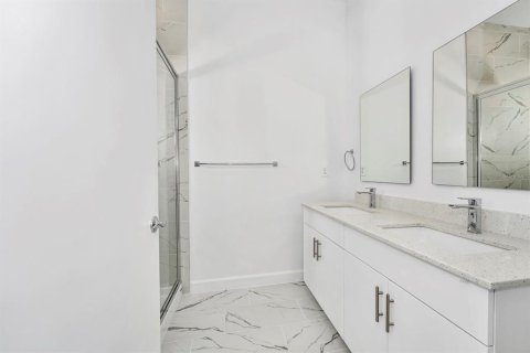 Adosado en alquiler en Davenport, Florida, 5 dormitorios, 187.66 m2 № 1798230 - foto 17