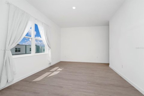Adosado en alquiler en Davenport, Florida, 5 dormitorios, 187.66 m2 № 1798230 - foto 16