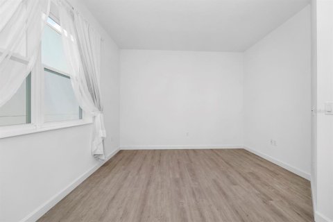 Adosado en alquiler en Davenport, Florida, 5 dormitorios, 187.66 m2 № 1798230 - foto 19