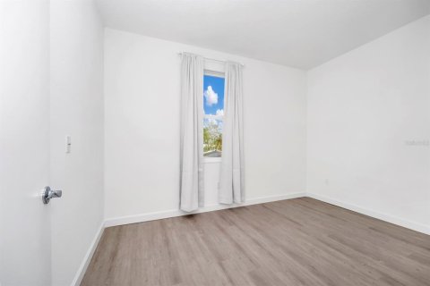 Adosado en alquiler en Davenport, Florida, 5 dormitorios, 187.66 m2 № 1798230 - foto 23